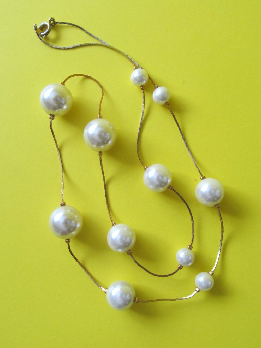 Vintage Faux pearl gold tone cobra chain necklace